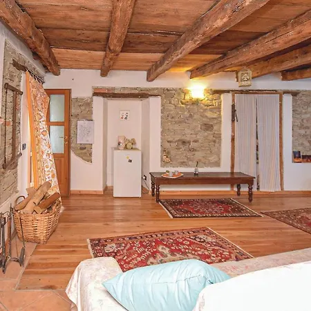 Beautiful In W/ 1 Bedrooms Prázdninový dům Prasco